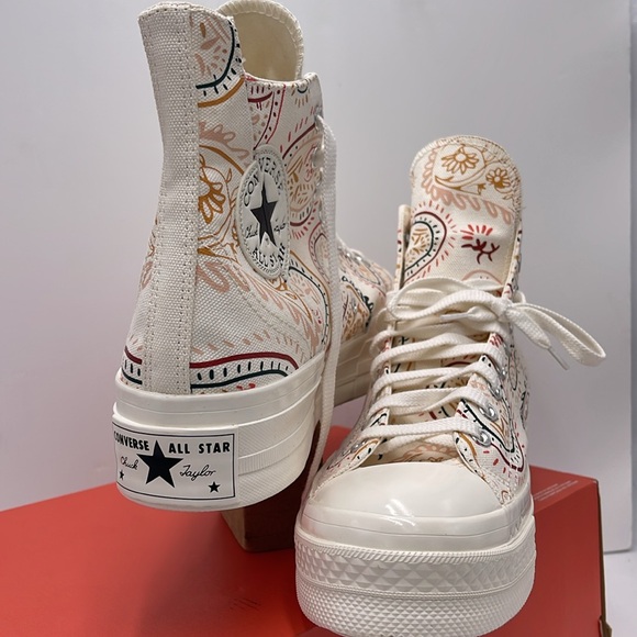 Converse Men’s High-Top Sneakers Platforms A08172C
CHUCK 70 PLUS HI
EGRET/BLPINK - Picture 8 of 16